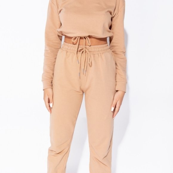 Camel Cropped Hoodie & Jogger Lounge Set - Picture 2 of 5